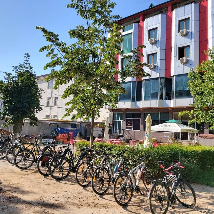 Hotel Piazza Peshkopi Exterior photo